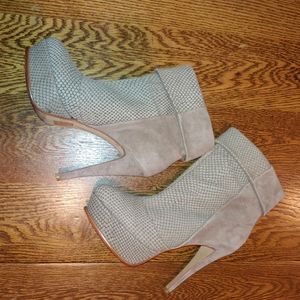 Dolce Vita platform stiletto heel booties